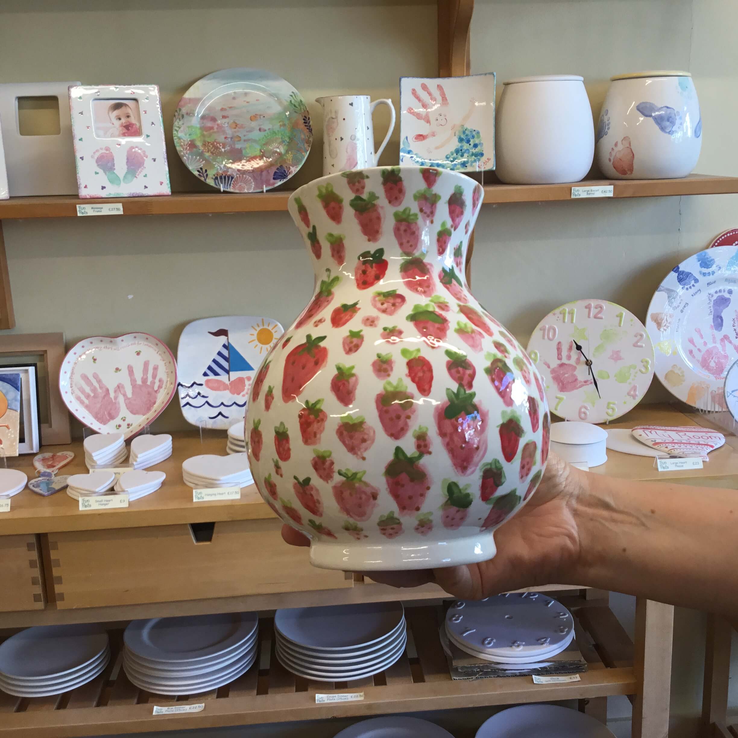 Large Classic Vase (18cm H)